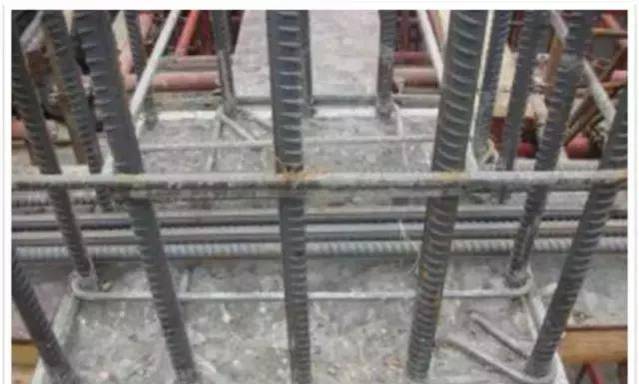 混凝土這樣施工，沒(méi)有蜂窩麻面、不爛根，還能間接縮短工期！