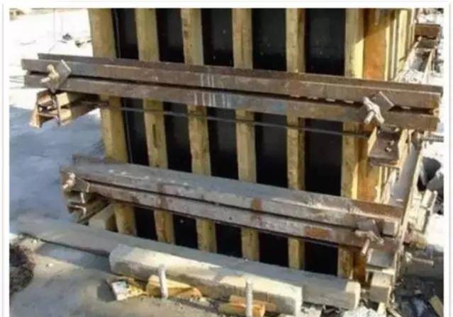 混凝土這樣施工，沒(méi)有蜂窩麻面、不爛根，還能間接縮短工期！