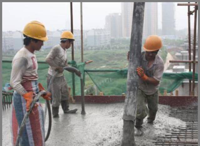 混凝土這樣施工，沒(méi)有蜂窩麻面、不爛根，還能間接縮短工期！